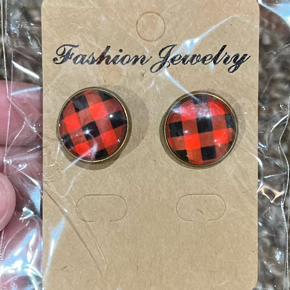 Buffalo plaid stud earrings